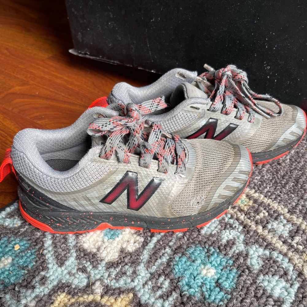 Boys tennis shoes